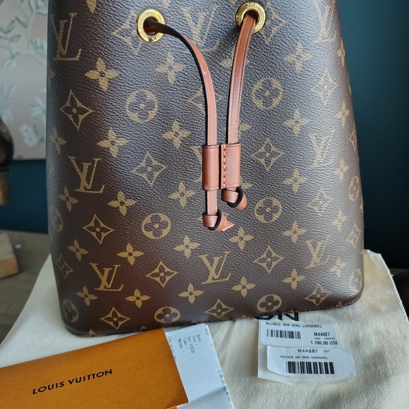 Louis Vuitton Handbags - Louis Vuitton Brown Monogram Drawstring Bucket Bag